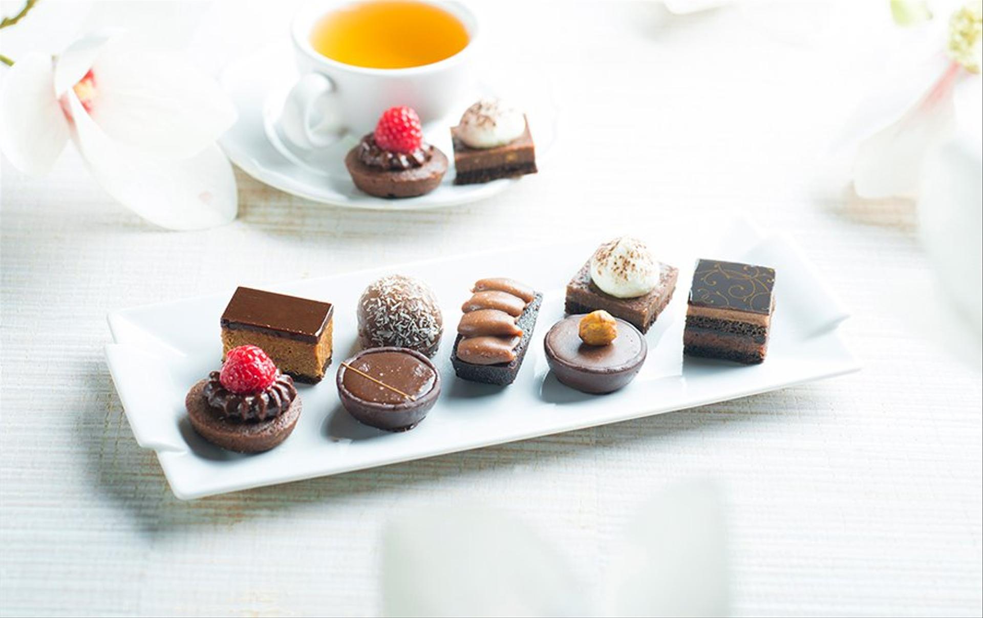 Tipiak unveils new French Chocolate Petits Fours for foodservice