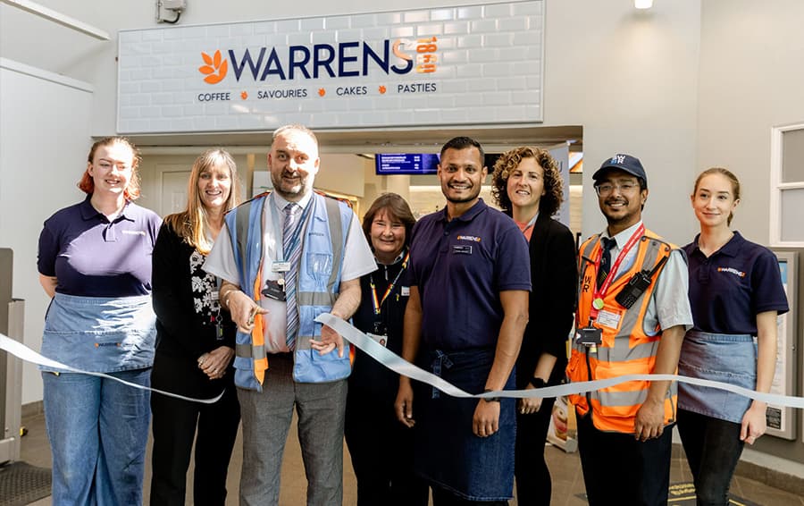 Warrens Bakery opens at Basingstoke train station